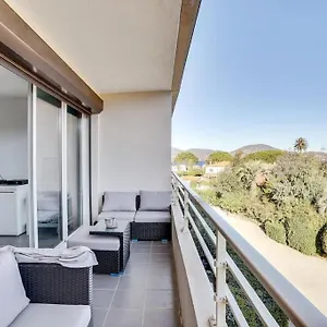 3 With Sea View Terraces In Peace Appartement